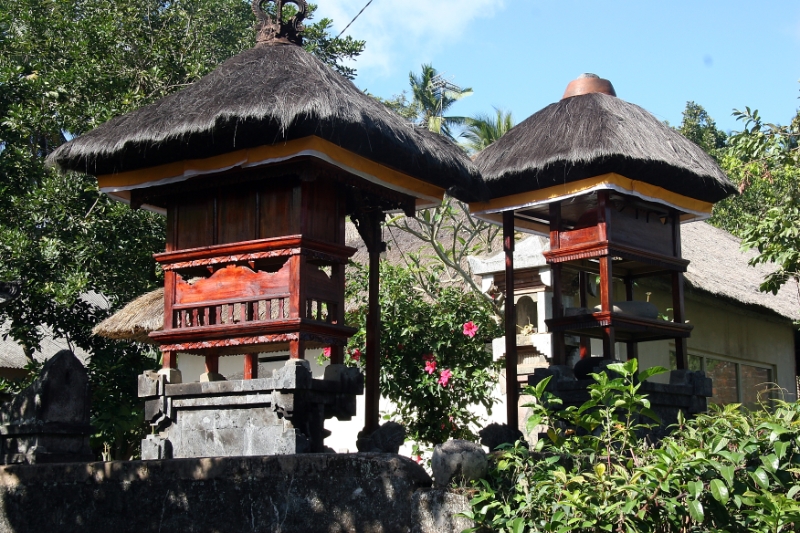 Buddhist shrines, Bali Tirtagangga Indonesia 1.jpg - Indonesia Bali Tirtagangga. Buddhist shrines